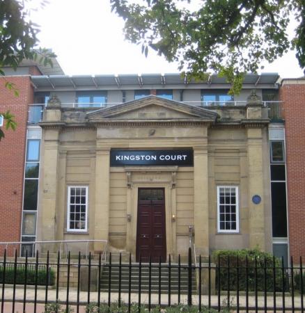 2 bedroom Flat to let in Kingston Court, Hull, HU2