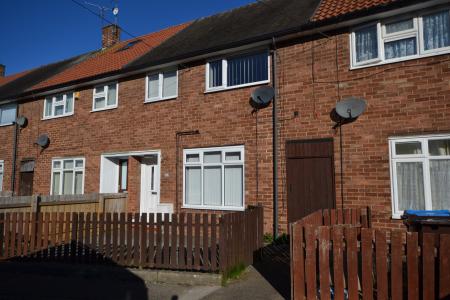 3 bedroom Terraced House to let in Stratton Close, Hull, HU8