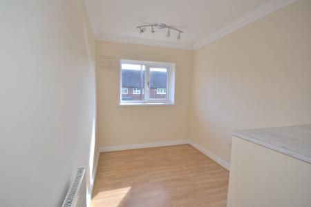 3 bedroom Terraced House to let in Stratton Close, Hull, HU8