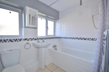 3 bedroom Terraced House to let in Stratton Close, Hull, HU8