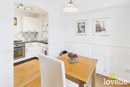 2 bedroom Flat to let in Plimsoll Way, Victoria Dock, Hull, HU9