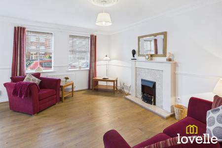 2 bedroom Flat to let in Plimsoll Way, Victoria Dock, Hull, HU9