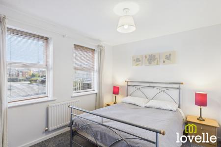 2 bedroom Flat to let in Plimsoll Way, Victoria Dock, Hull, HU9