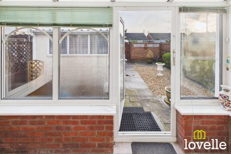 2 bedroom Bungalow for sale in Stonesdale, Kingston upon Hull, HU7