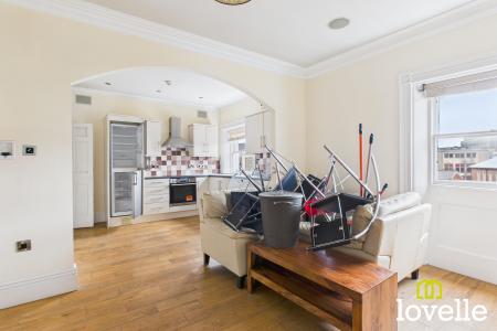 2 bedroom Flat for sale in Wright Street, Hull, HU2