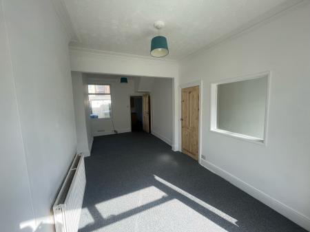 2 bedroom Terraced House to let in Severn Street, Hull, HU8