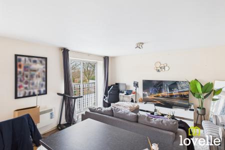 2 bedroom Flat to let in Galleon Court, Kingston upon Hull, HU9