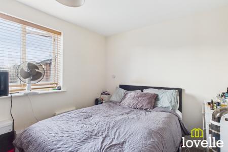 2 bedroom Flat to let in Galleon Court, Kingston upon Hull, HU9