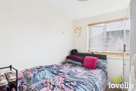 2 bedroom Flat to let in Galleon Court, Kingston upon Hull, HU9