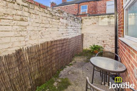 2 bedroom Terraced House for sale in Premier Grove, Kingston upon Hull, HU5