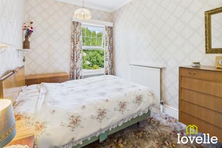 3 bedroom Semi-detached house for sale in Swanland Road, Hessle, East Riding of Yorkshire, HU13