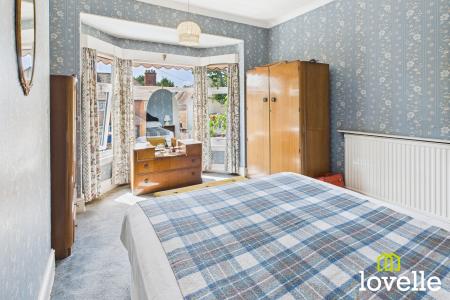 3 bedroom Semi-detached house for sale in Swanland Road, Hessle, East Riding of Yorkshire, HU13