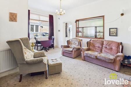 3 bedroom Semi-detached house for sale in Swanland Road, Hessle, East Riding of Yorkshire, HU13