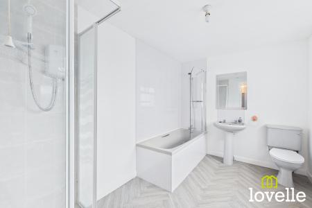 2 bedroom Terraced House to let in Myrtle Avenue, Kingston upon Hull, HU9