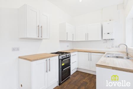 2 bedroom Terraced House to let in Myrtle Avenue, Kingston upon Hull, HU9