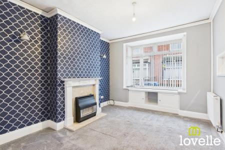 2 bedroom Terraced House to let in Myrtle Avenue, Kingston upon Hull, HU9