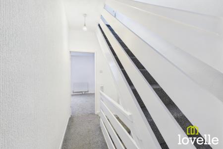 2 bedroom Terraced House to let in Myrtle Avenue, Kingston upon Hull, HU9