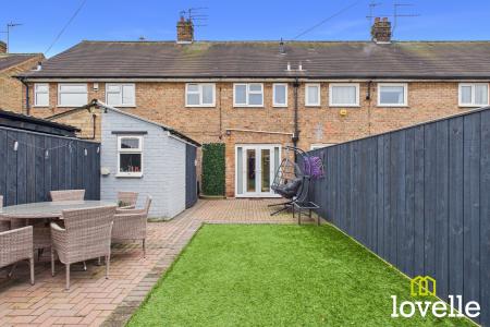 3 bedroom Terraced House for sale in Thirlby Walk, Hull, HU5