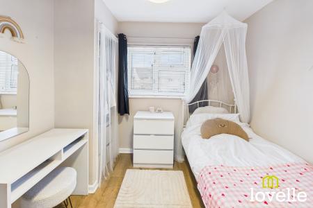 3 bedroom Terraced House for sale in Thirlby Walk, Hull, HU5