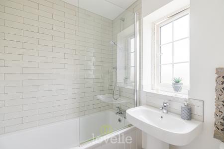 3 bedroom Semi-detached house for sale in Alder Avenue, Humberston, DN36