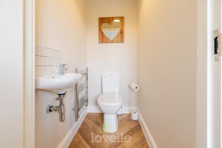 3 bedroom Semi-detached house for sale in Alder Avenue, Humberston, DN36