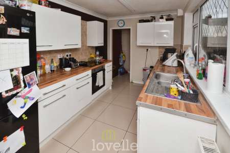 3 bedroom Terraced House for sale in Barcroft Street, Cleethorpes, DN35