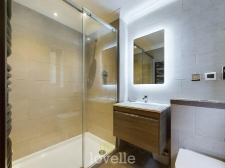 4 bedroom Detached house for sale in Cheltenham Way, Cleethorpes, DN35