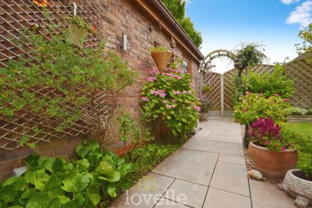 4 bedroom Detached house for sale in Cheltenham Way, Cleethorpes, DN35