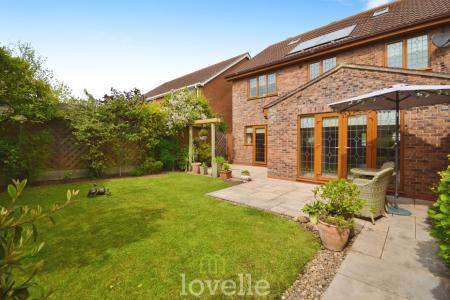 4 bedroom Detached house for sale in Cheltenham Way, Cleethorpes, DN35