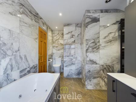 5 bedroom Detached house for sale in Church Lane, Tetney, DN36