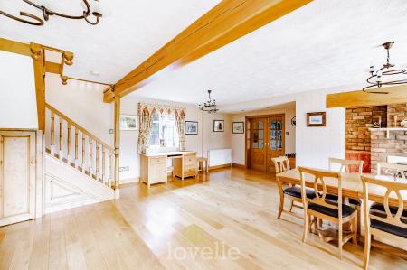 5 bedroom Detached house for sale in Church Lane, Tetney, DN36