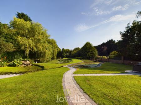 5 bedroom Detached house for sale in Church Lane, Tetney, DN36