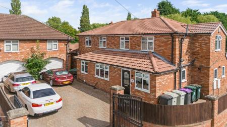 5 bedroom Detached house for sale in Church Lane, Tetney, DN36