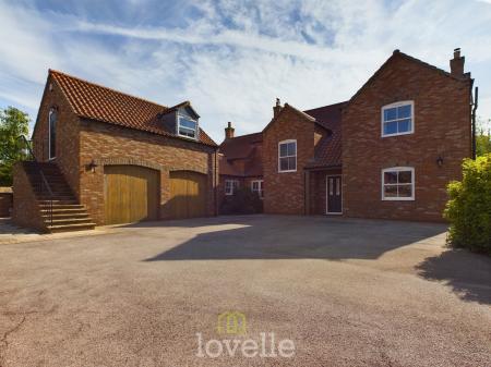 4 bedroom Detached house for sale in Church Lane, Tetney, DN36