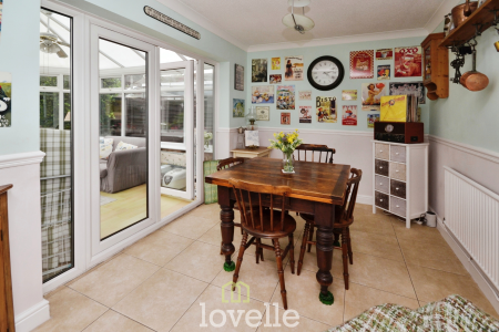 4 bedroom Detached house for sale in Dunbar Avenue, New Waltham, DN36