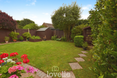 4 bedroom Detached house for sale in Dunbar Avenue, New Waltham, DN36