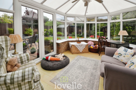 4 bedroom Detached house for sale in Dunbar Avenue, New Waltham, DN36