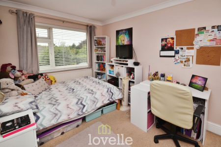 4 bedroom Detached house for sale in Dunbar Avenue, New Waltham, DN36