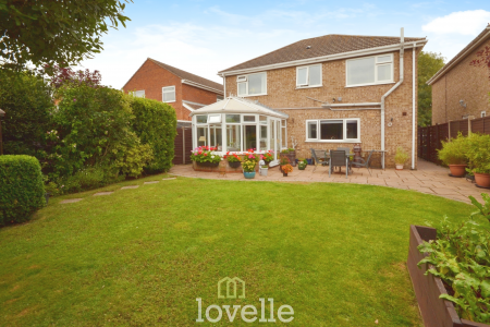 4 bedroom Detached house for sale in Dunbar Avenue, New Waltham, DN36