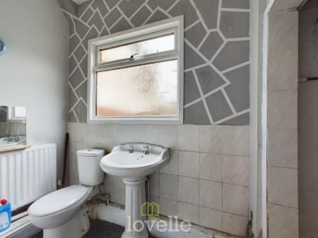 5 bedroom Town house for sale in Harrington Street, Cleethorpes, DN35
