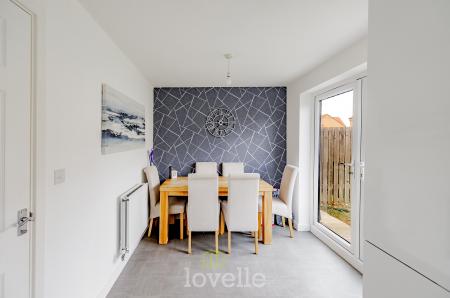 3 bedroom Semi-detached house for sale in Heathland Way, Humberston, DN36