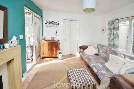 2 bedroom Chalet for sale in Humberston Fitties, Humberston, DN36