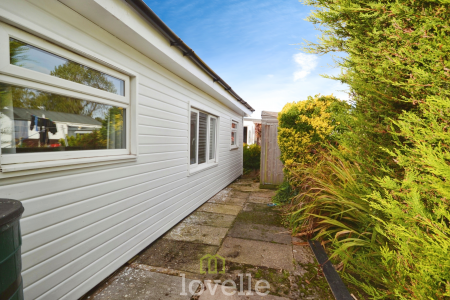 2 bedroom Chalet for sale in Humberston Fitties, Humberston, DN36