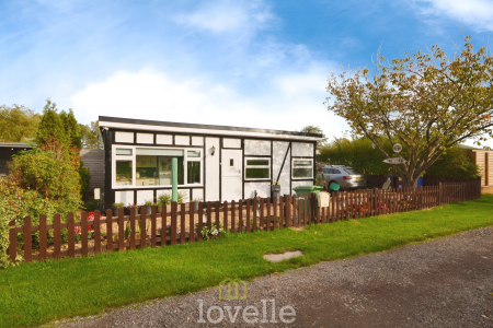 2 bedroom Chalet for sale in Humberston Fitties, Humberston, DN36