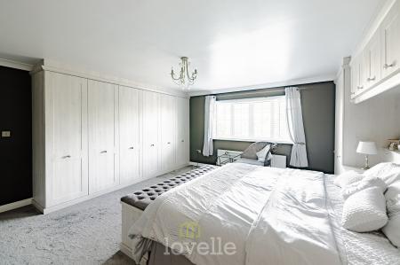 4 bedroom Detached house for sale in Kempton Vale, Cleethorpes, DN35