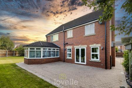 4 bedroom Detached house for sale in Kempton Vale, Cleethorpes, DN35