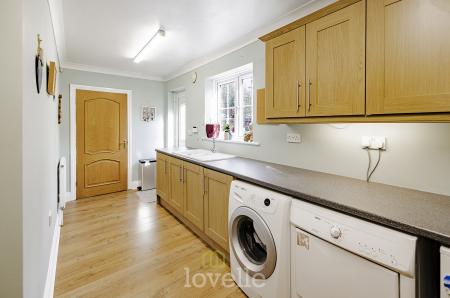 4 bedroom Detached house for sale in Kempton Vale, Cleethorpes, DN35