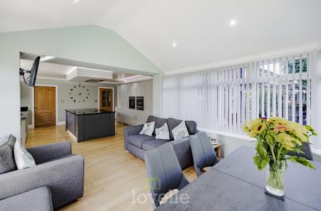 4 bedroom Detached house for sale in Kempton Vale, Cleethorpes, DN35