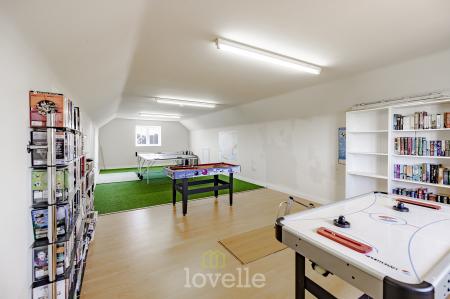 4 bedroom Detached house for sale in Kempton Vale, Cleethorpes, DN35