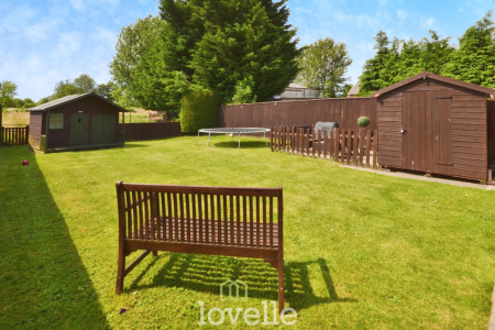 5 bedroom Detached house for sale in Lock Road, North Cotes, DN36